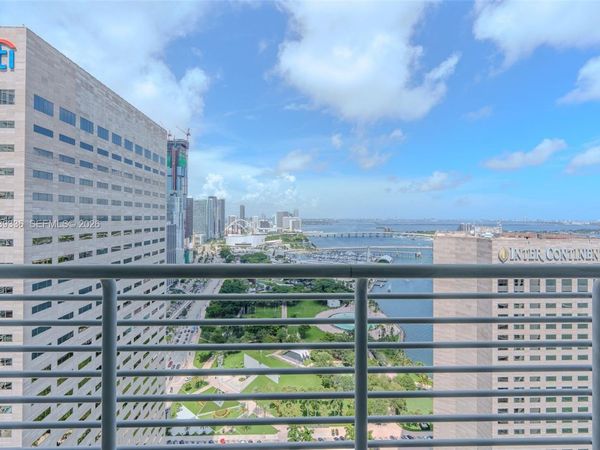 325 S BISCAYNE BLVD, Unit 4122, Miami, FL 33131