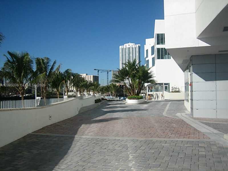 325 S Biscayne Blvd, Unit 4122, Miami, FL 33131 Photo