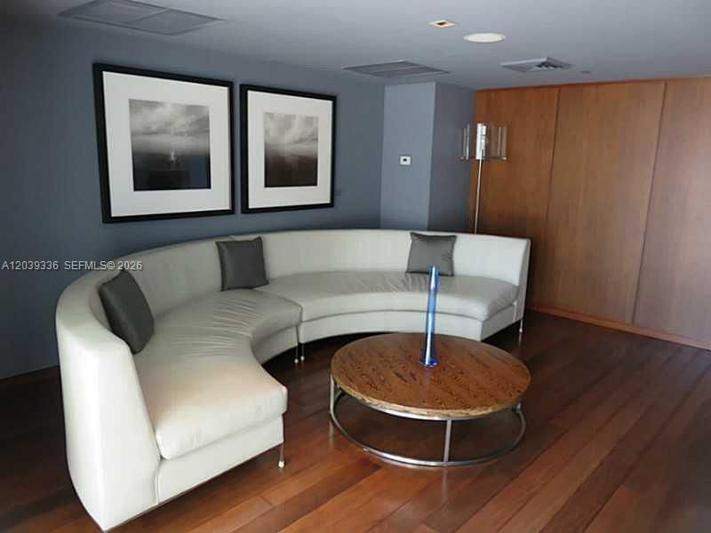325 S Biscayne Blvd, Unit 4122, Miami, FL 33131 Photo
