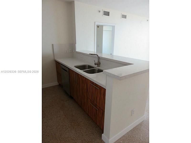 325 S Biscayne Blvd, Unit 4122, Miami, FL 33131 Photo