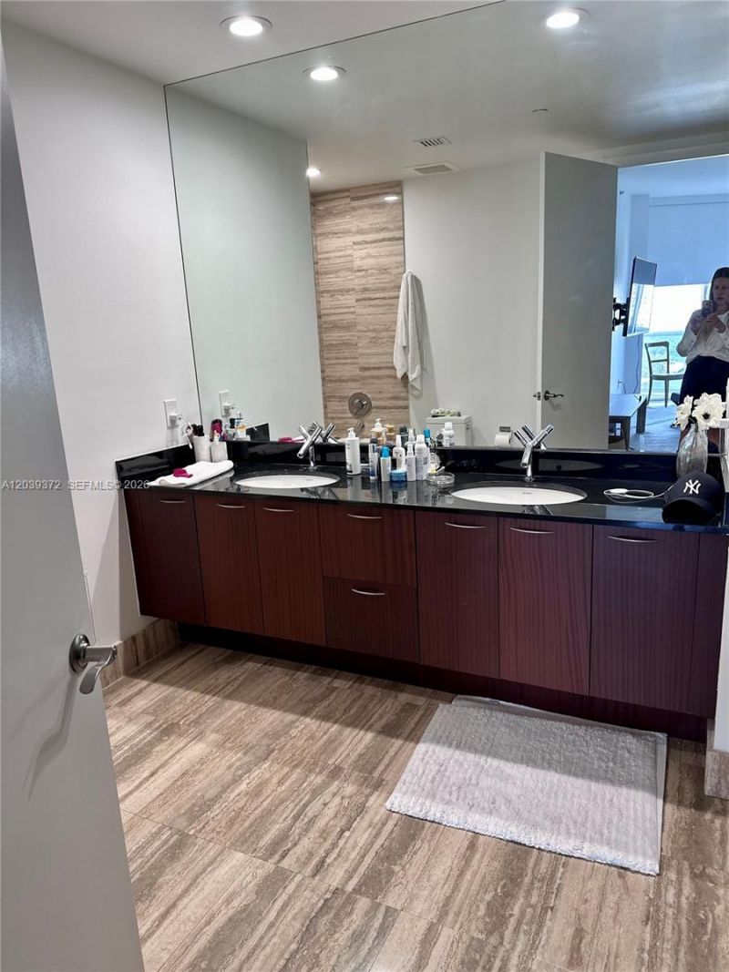 15811 Collins Ave , Unit 1505, Sunny Isles Beach, FL 33160 Photo