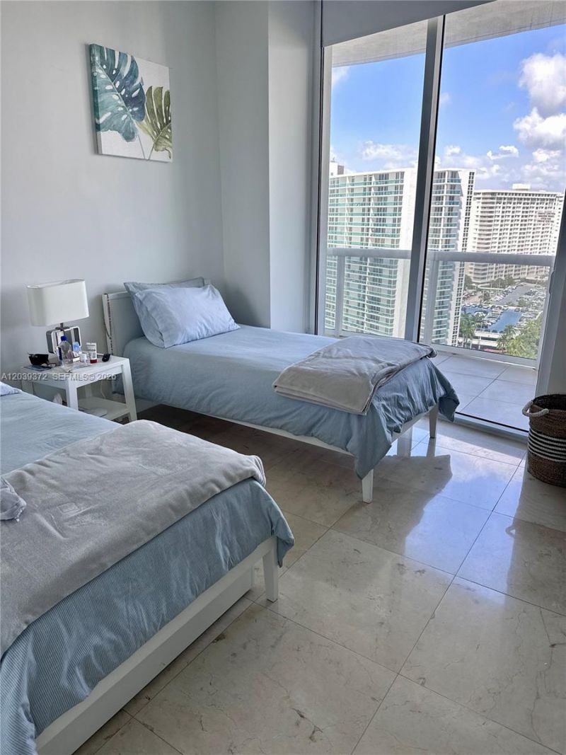 15811 Collins Ave , Unit 1505, Sunny Isles Beach, FL 33160 Photo