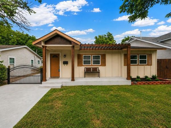 2717 Townsend Drive, Fort Worth, TX 76110