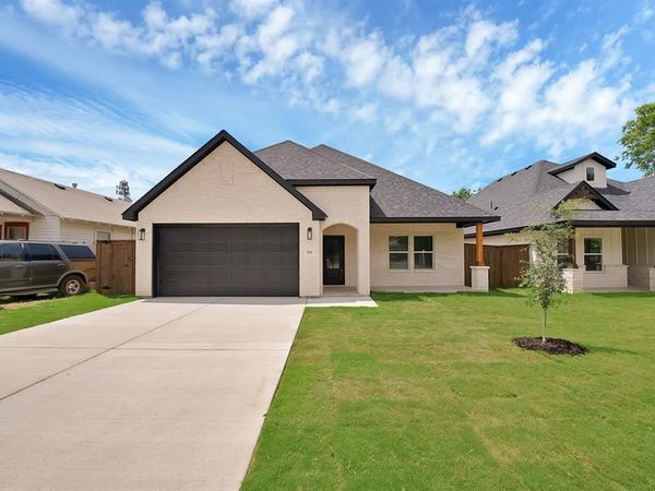 4900 Fitzhugh Avenue, Fort Worth, TX 76105
