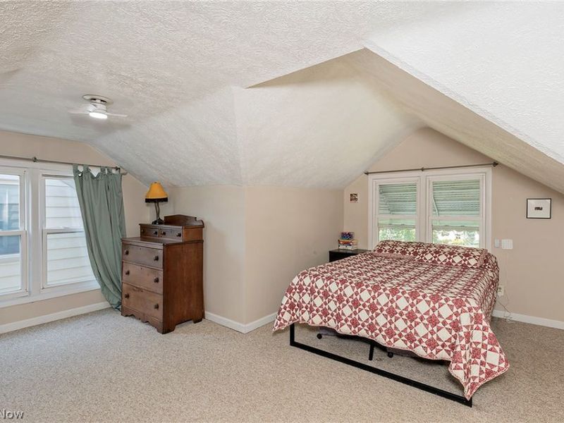 1649 Gilbert Drive, Mayfield Heights, OH 44124 Photo 19