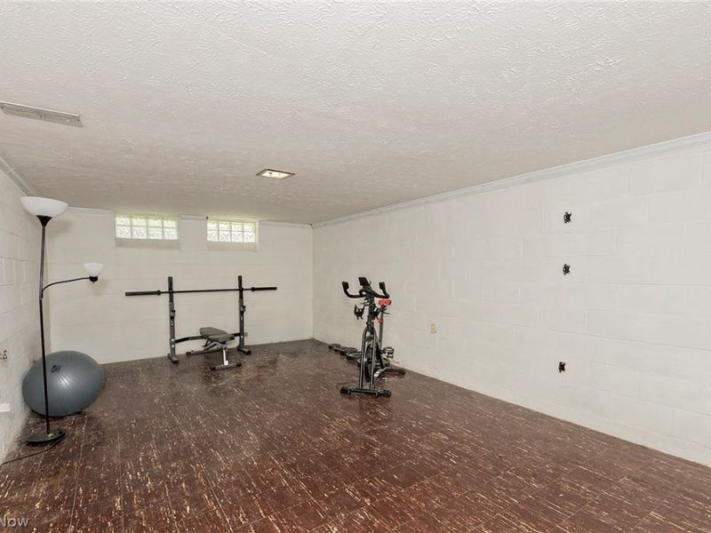 1649 Gilbert Drive, Mayfield Heights, OH 44124 Photo 24