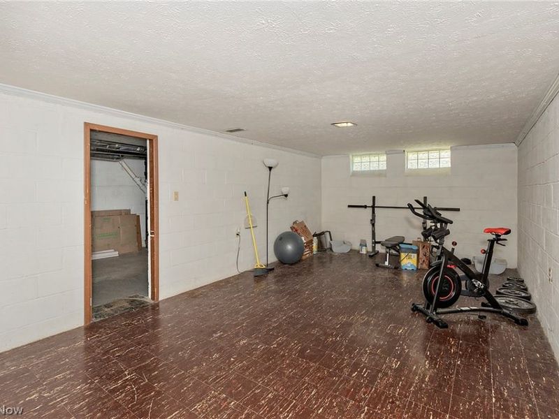 1649 Gilbert Drive, Mayfield Heights, OH 44124 Photo 26
