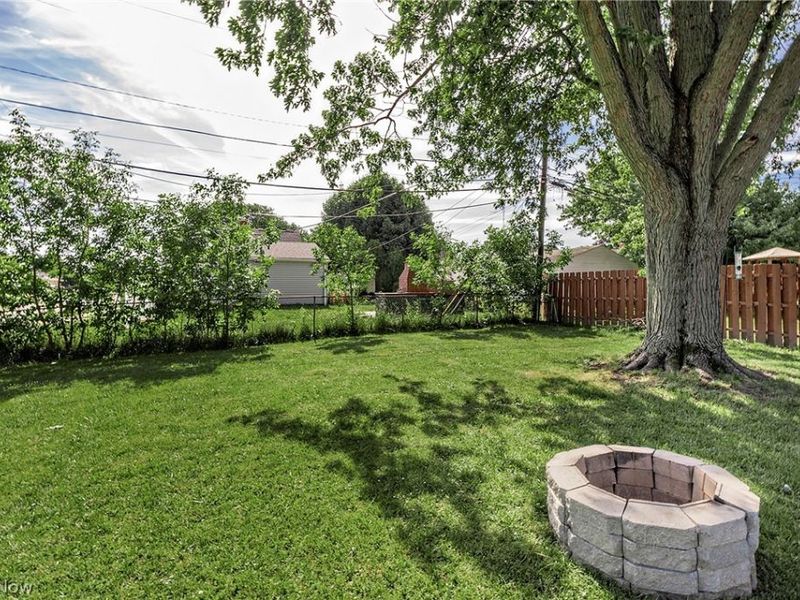 1649 Gilbert Drive, Mayfield Heights, OH 44124 Photo 33