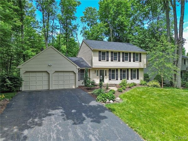 3191 Reston Drive, Baldwinsville, NY 13027