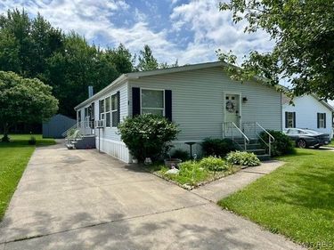 771 Thomas Lane , Angola, NY 14006