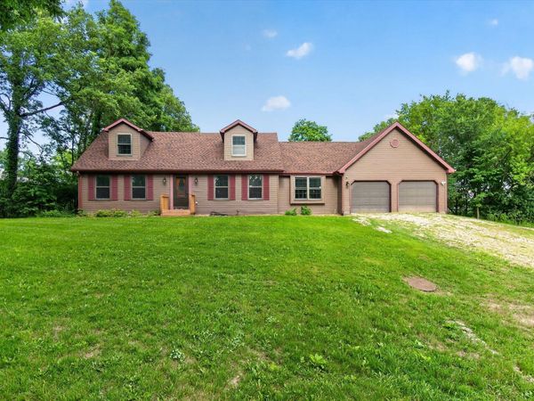 4437 S Oakley Road, Janesville, WI 53546