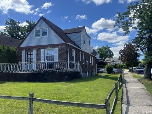 194-04 56th Avenue , Fresh Meadows, NY 11365