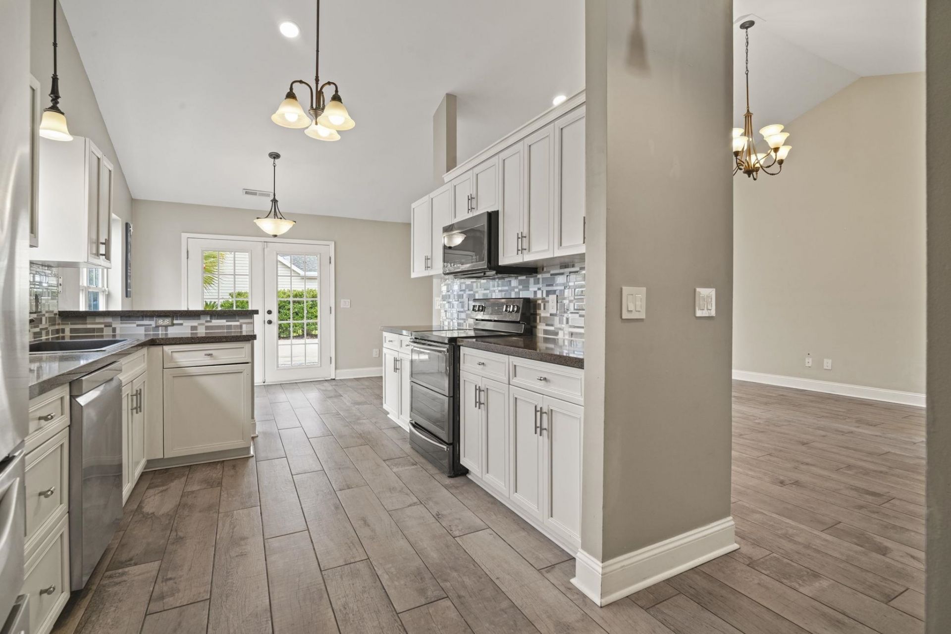 262 Palladium Dr.  Photo 13