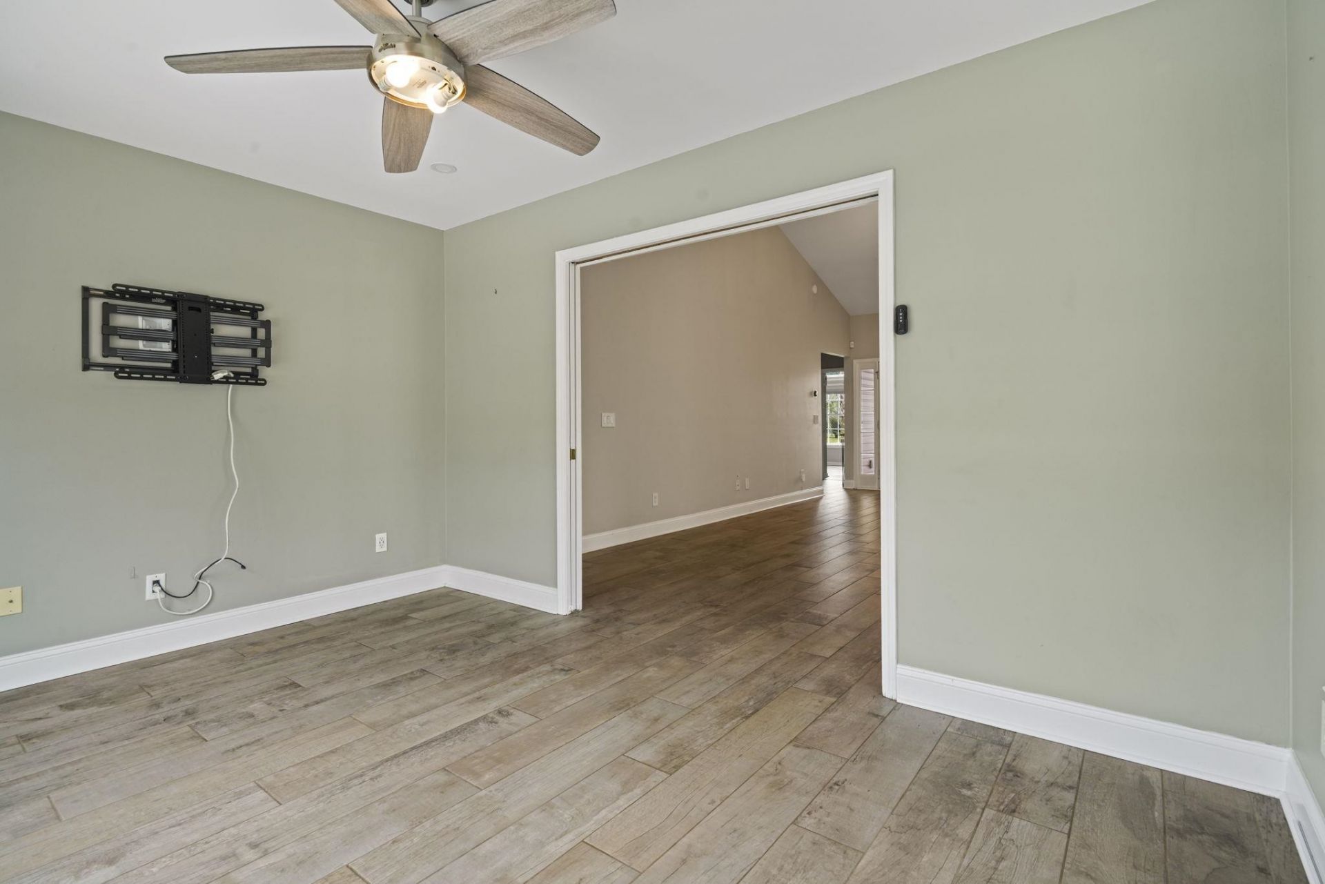 262 Palladium Dr.  Photo 20