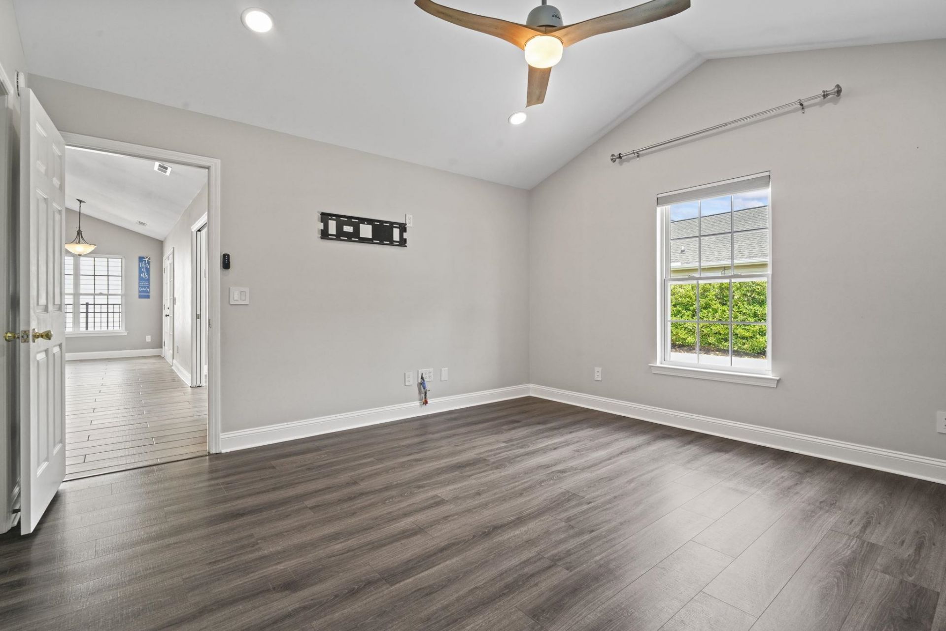 262 Palladium Dr.  Photo 27