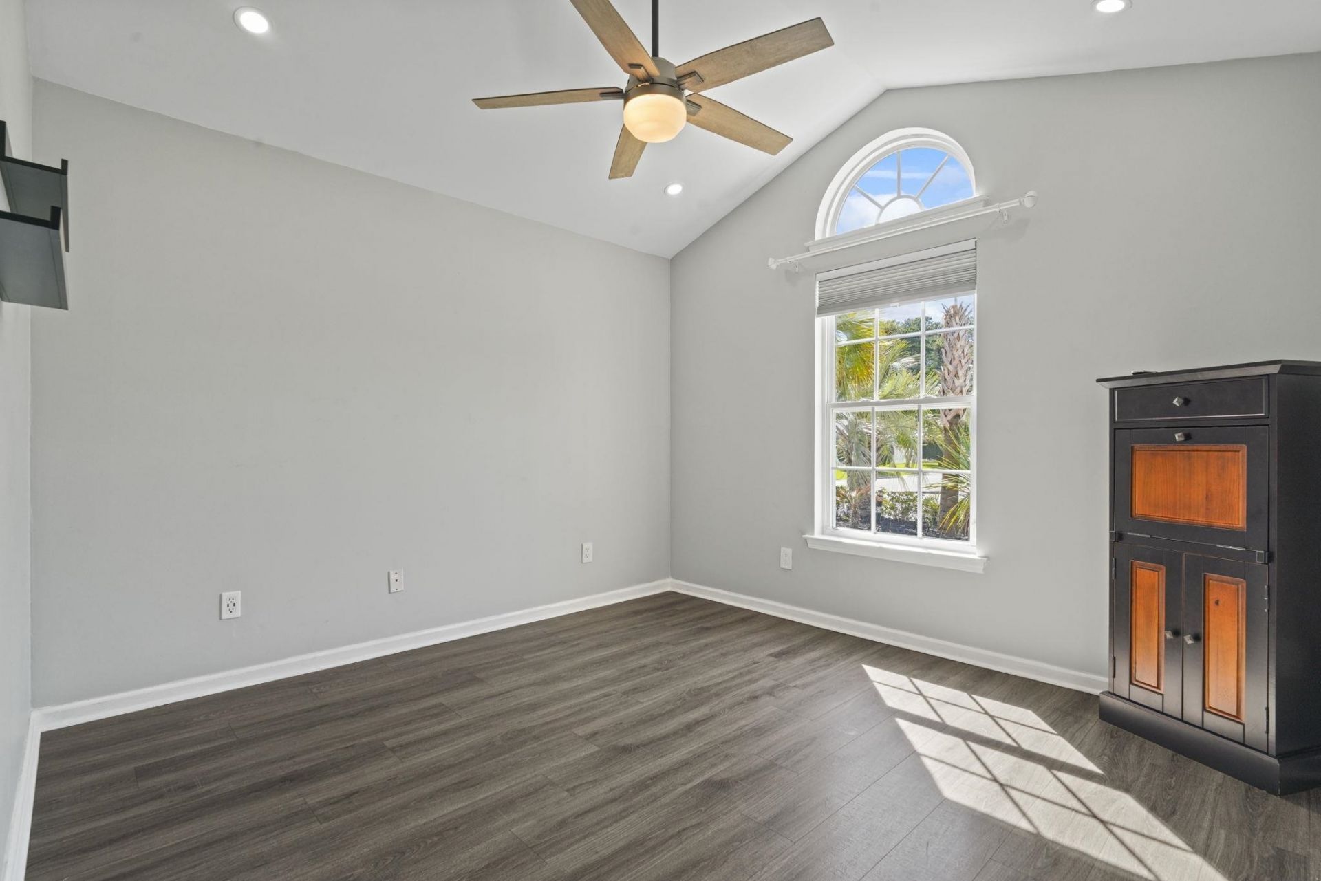 262 Palladium Dr.  Photo 30
