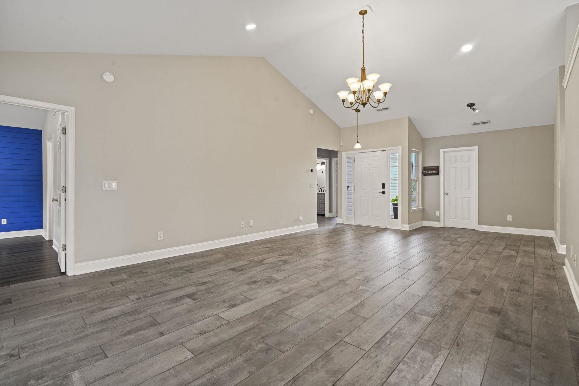 262 Palladium Dr.  Photo 5
