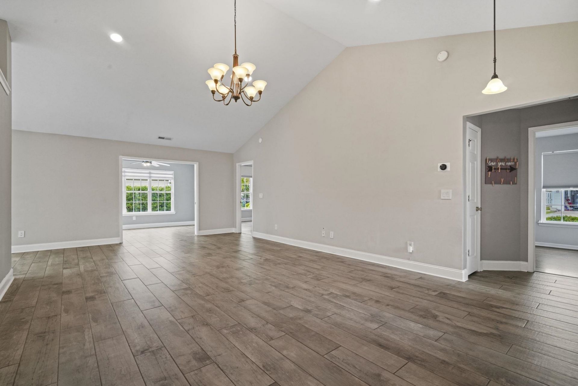 262 Palladium Dr.  Photo 7