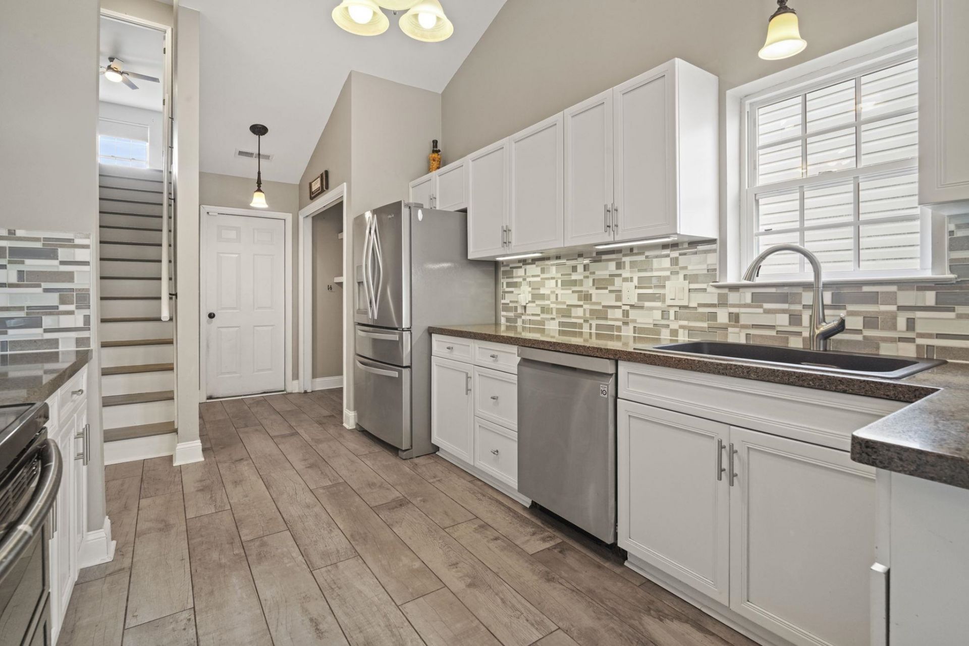 262 Palladium Dr.  Photo 8