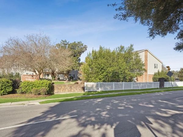 736 VILLAGE Road , Unit H, Kenner, LA 70065