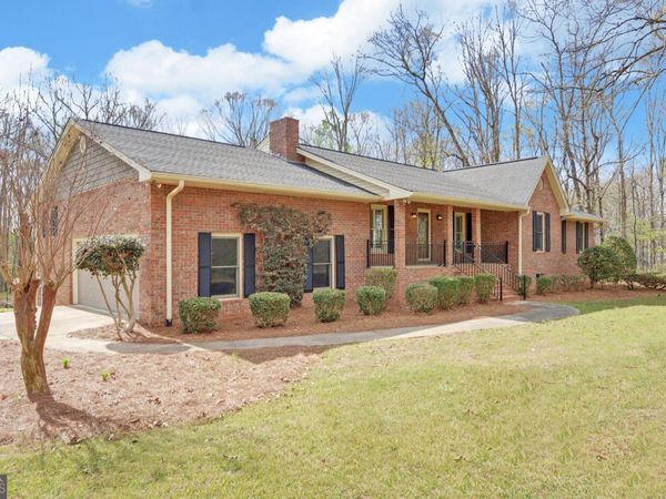 197 Woodland Way, Dewy Rose, GA 30634