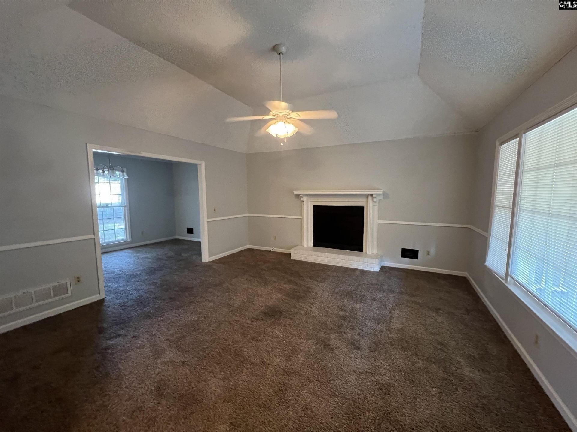 117 Parliament Drive  Photo 4