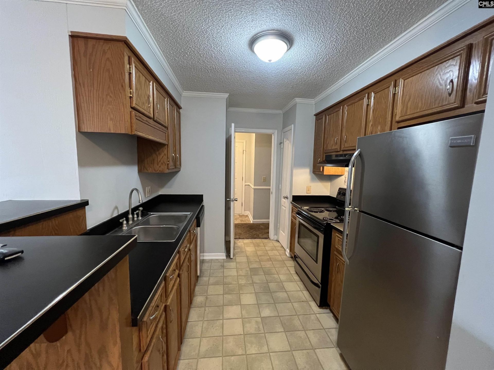 117 Parliament Drive  Photo 7