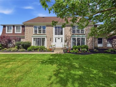 40-7 Carriage Drive , Orchard Park, NY 14127