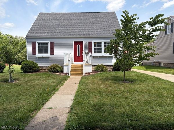1414 Denman Avenue , Coshocton, OH 43812