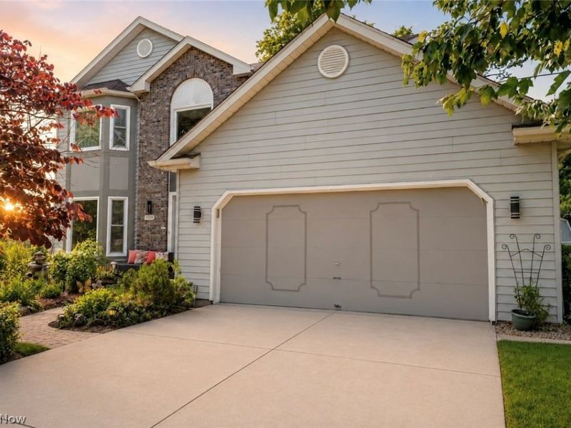 4206 Arlington Drive, Brunswick, OH 44212 Photo 2