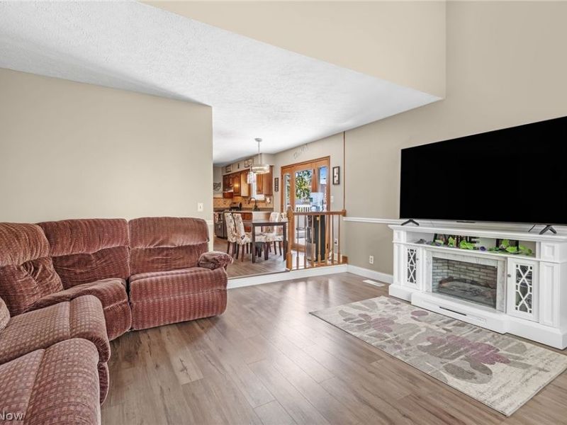 4206 Arlington Drive, Brunswick, OH 44212 Photo 6