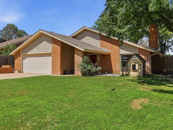 2713 Haystack Lane, Enid, OK 73703