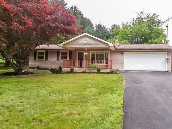 497 E Jamestown Rd , Greenville, PA 16125