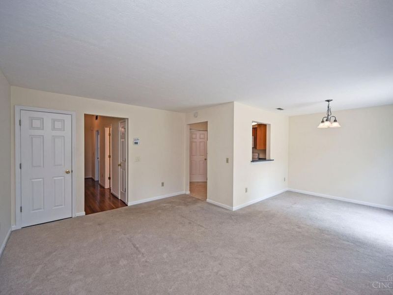 1109 Wittshire Lane, Anderson Twp, OH 45255 Photo 8