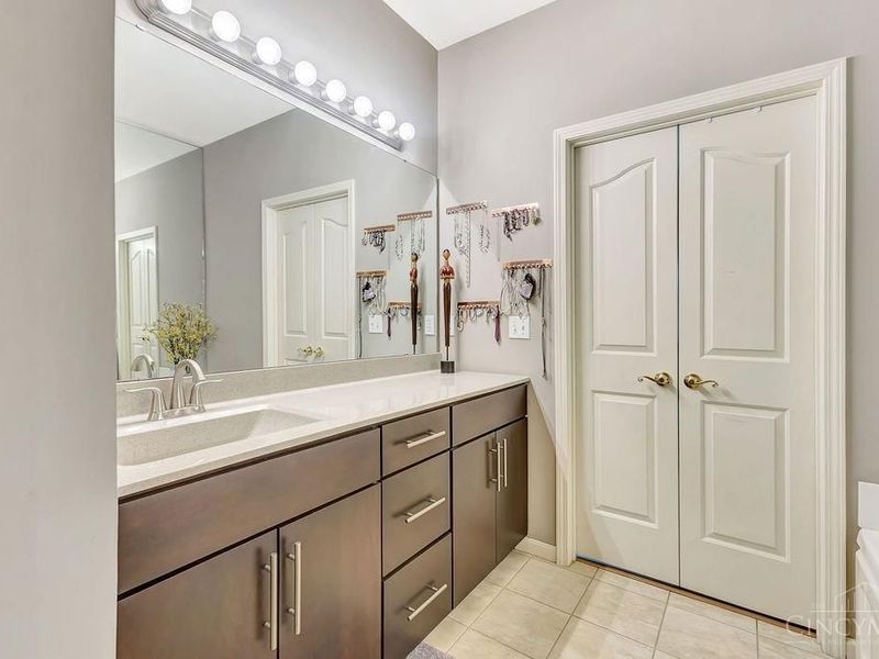 8606 Lowery Lane, Unit 6, West Chester, OH 45069 Photo 17