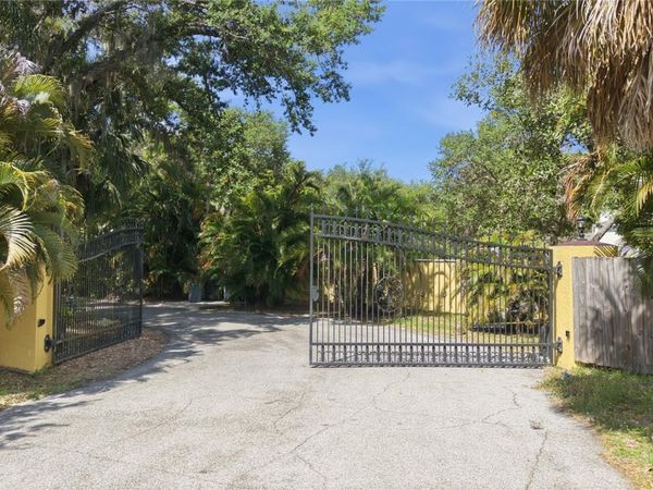 3348 ALAMO LANE, SARASOTA, FL 34235
