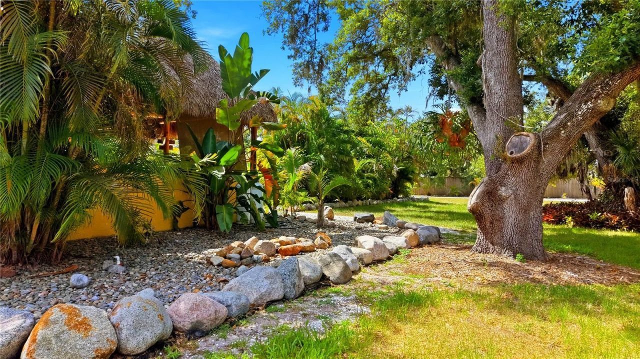 3348 Alamo Lane, Sarasota, FL 34235 Photo