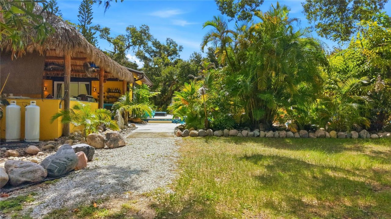 3348 Alamo Lane, Sarasota, FL 34235 Photo