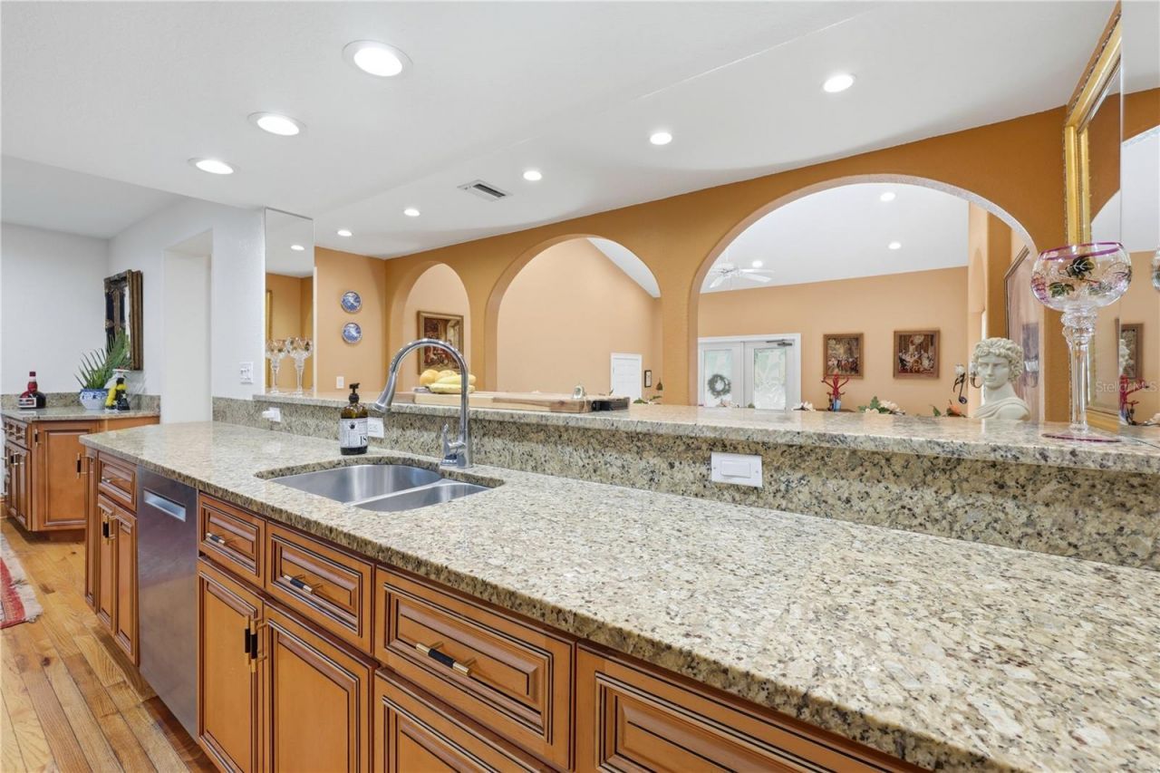 3348 Alamo Lane, Sarasota, FL 34235 Photo