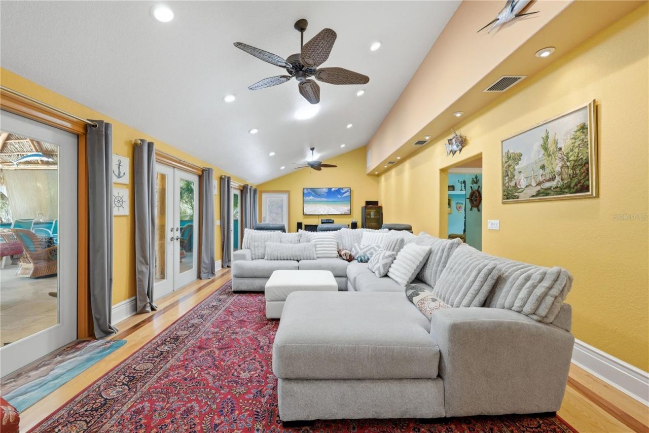 3348 Alamo Lane, Sarasota, FL 34235 Photo