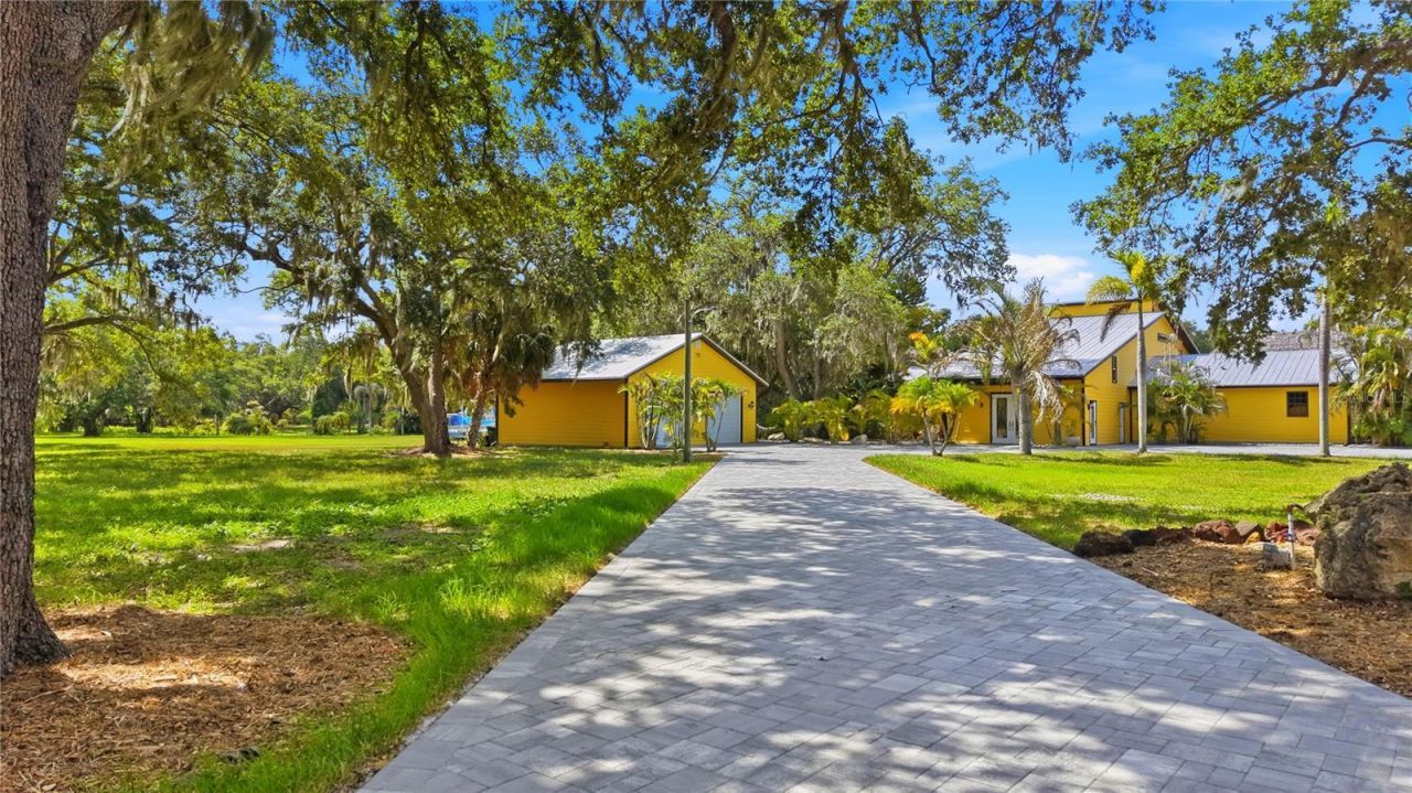 3348 Alamo Lane, Sarasota, FL 34235 Photo