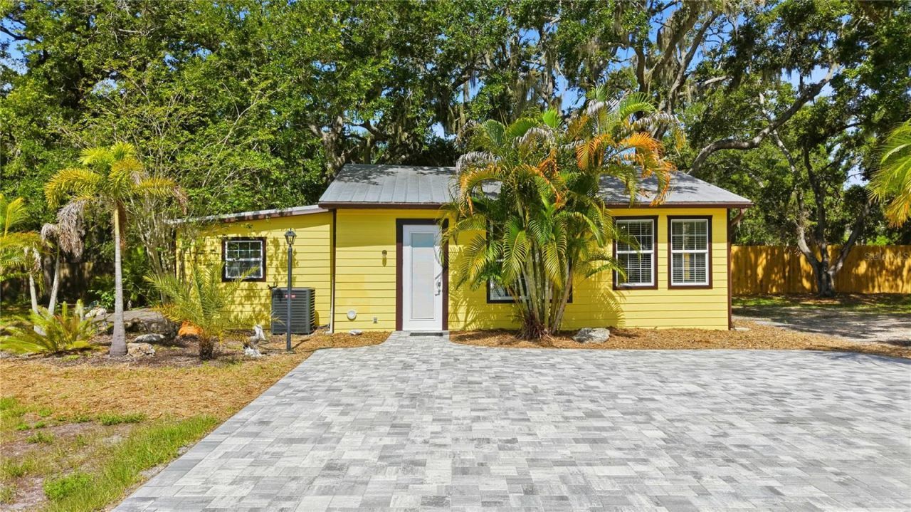 3348 Alamo Lane, Sarasota, FL 34235 Photo