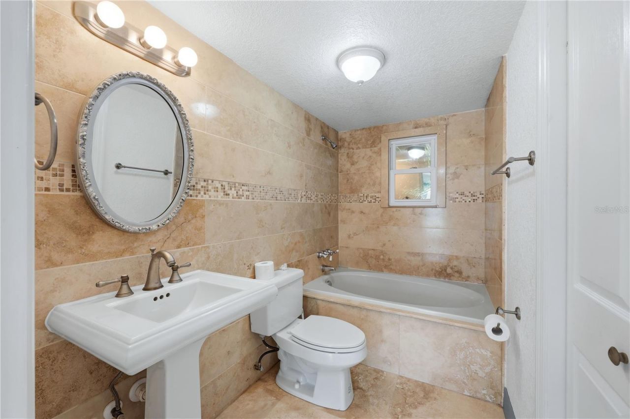 3348 Alamo Lane, Sarasota, FL 34235 Photo