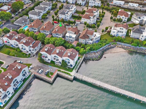 51 Island Point , Bronx, NY 10464