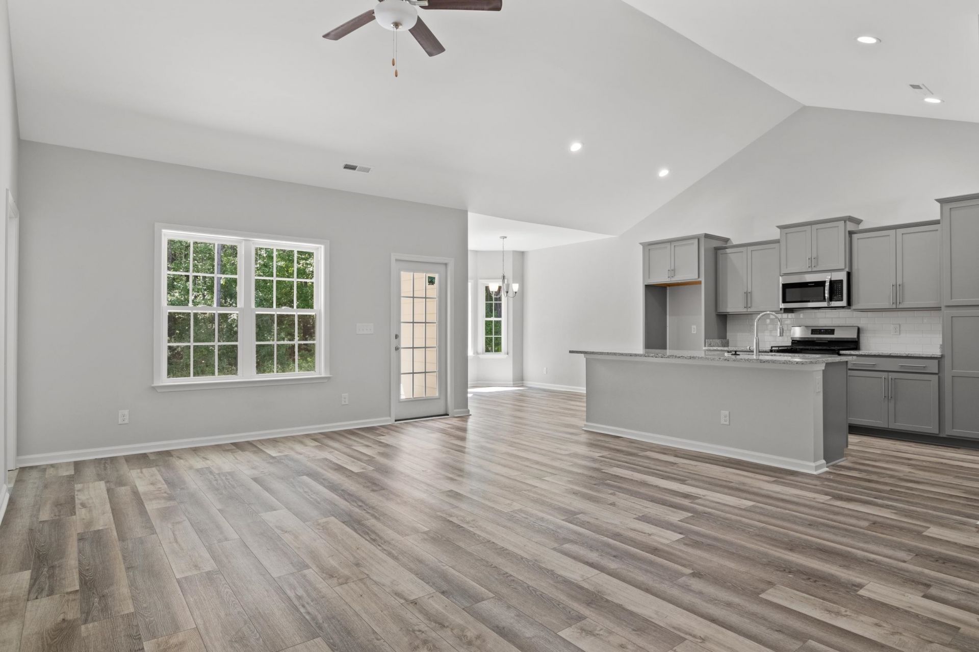 3240 Crooked Oak Dr. Photo 4