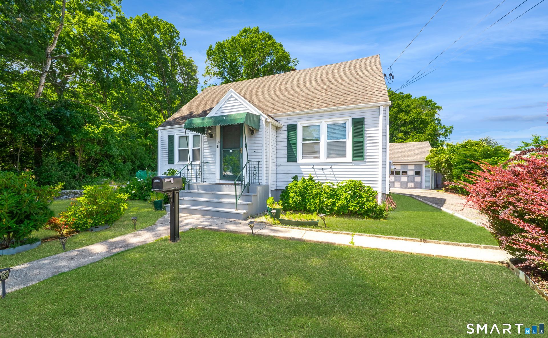 25 Oakwood, Bridgeport, CT 06606 Main Photo