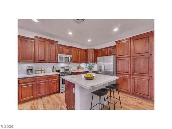 10460 Harvest Wind Drive , Las Vegas, NV 89135