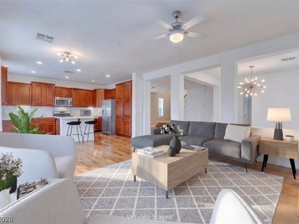 10460 Harvest Wind Drive , Las Vegas, NV 89135