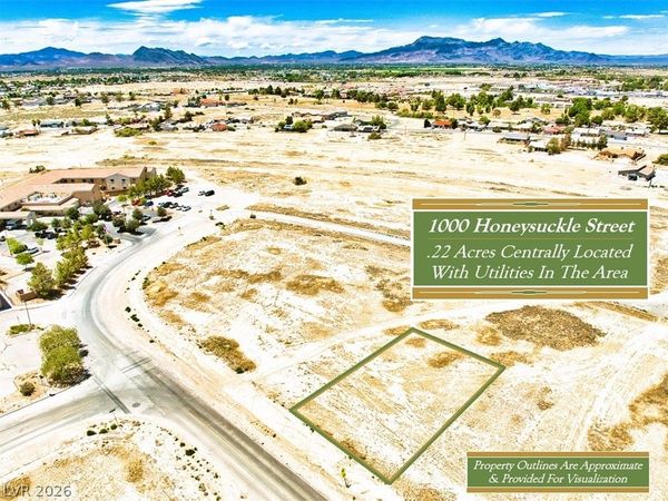 1000 E Honeysuckle Street , Pahrump, NV 89048