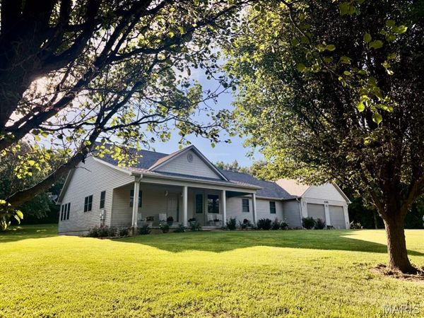 1205 N Hickory Street, Dexter, MO 63841